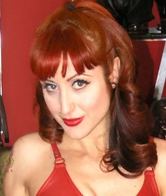 Domina V