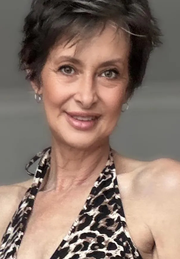 Ms Antoinette
