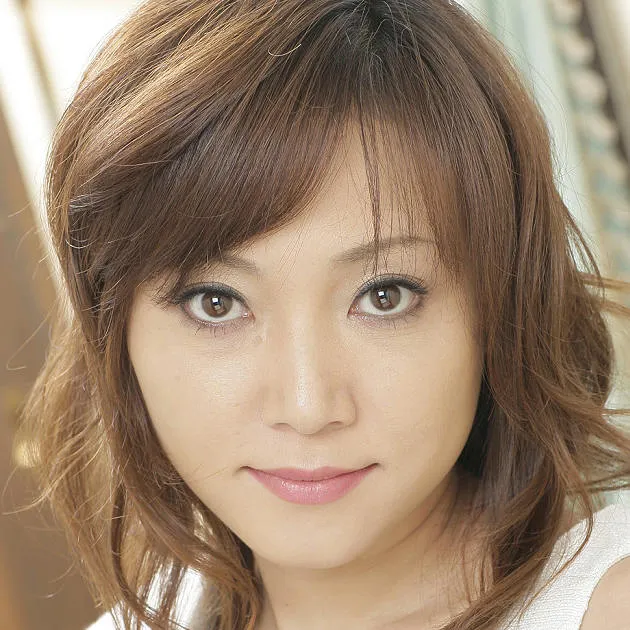 Ayane Komatsubara