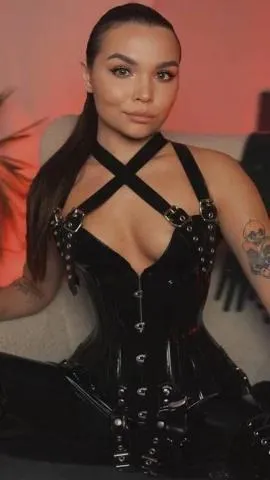 Dominatrix Alice