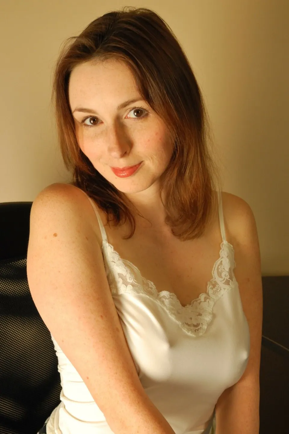 Elli Nude