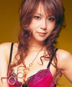Megu Ayase