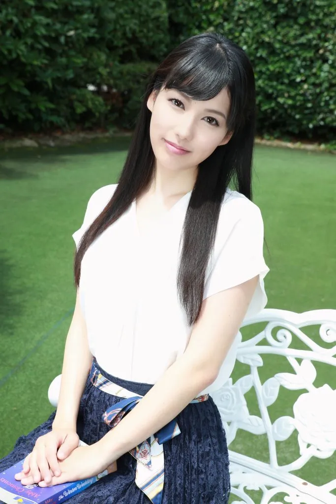 Shiori Tokunaga