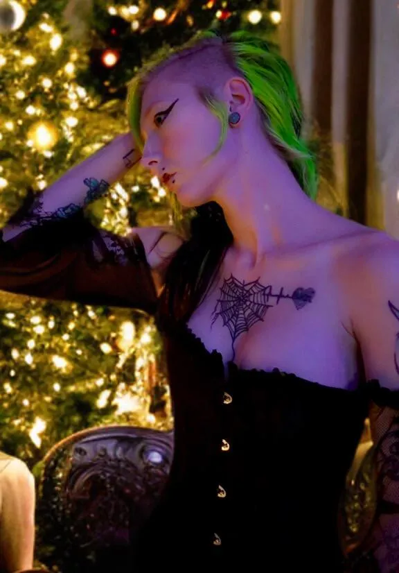 Alicewonder09