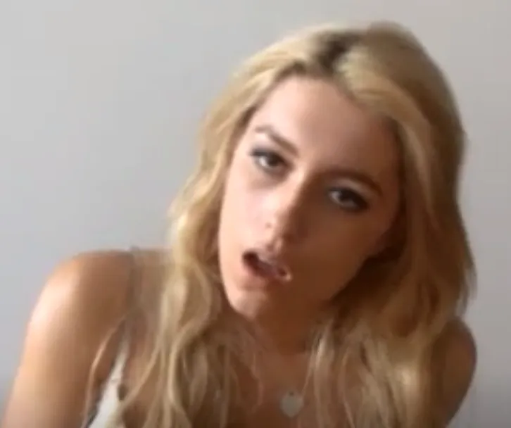Lola E