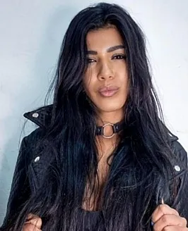 Iara Alves India
