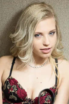 Lizzy B