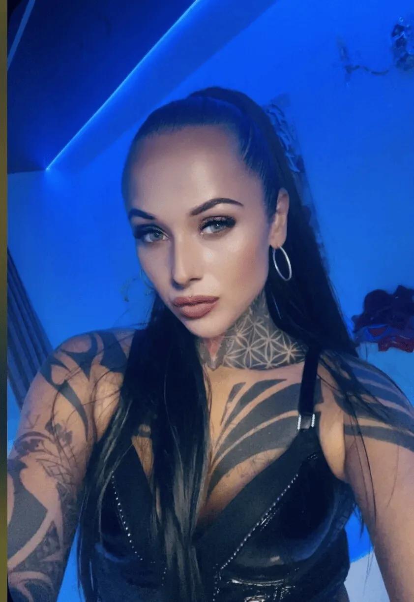 Electra Rowan