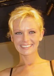 Vivian Schmitt
