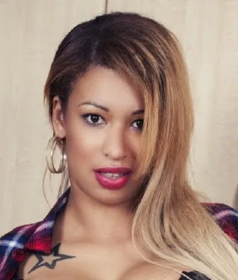 Yasmina Leigh