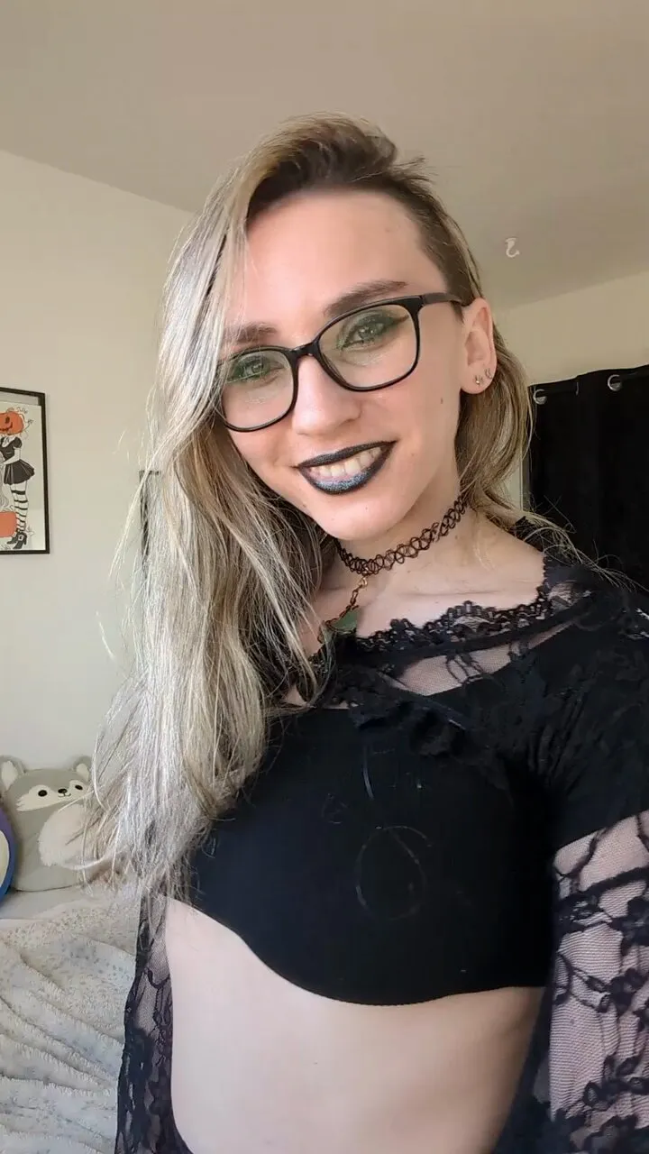 ShyGothExhib