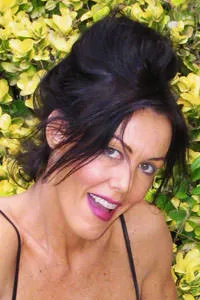 Nancy Vee