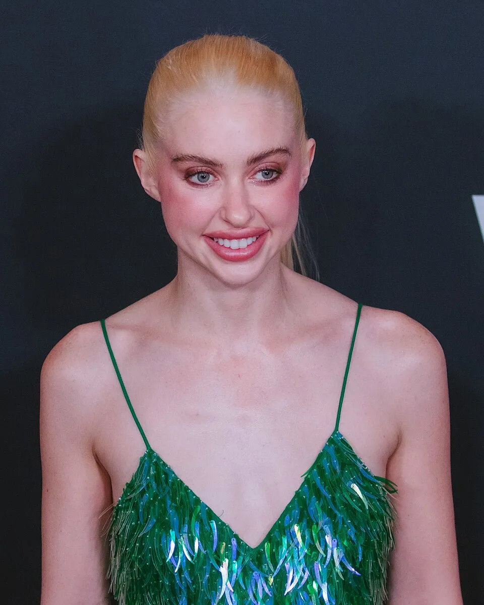 Chloe Cherry
