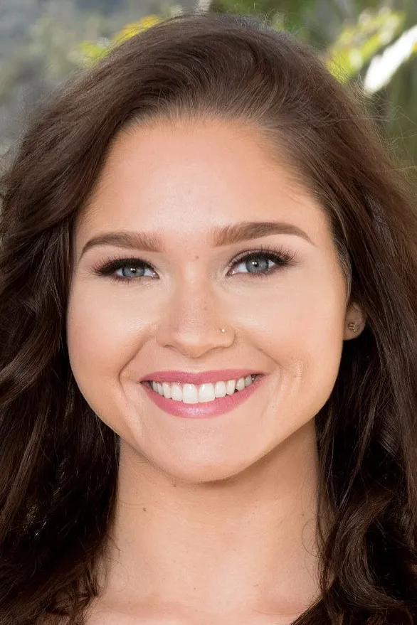 Zoe Bloom