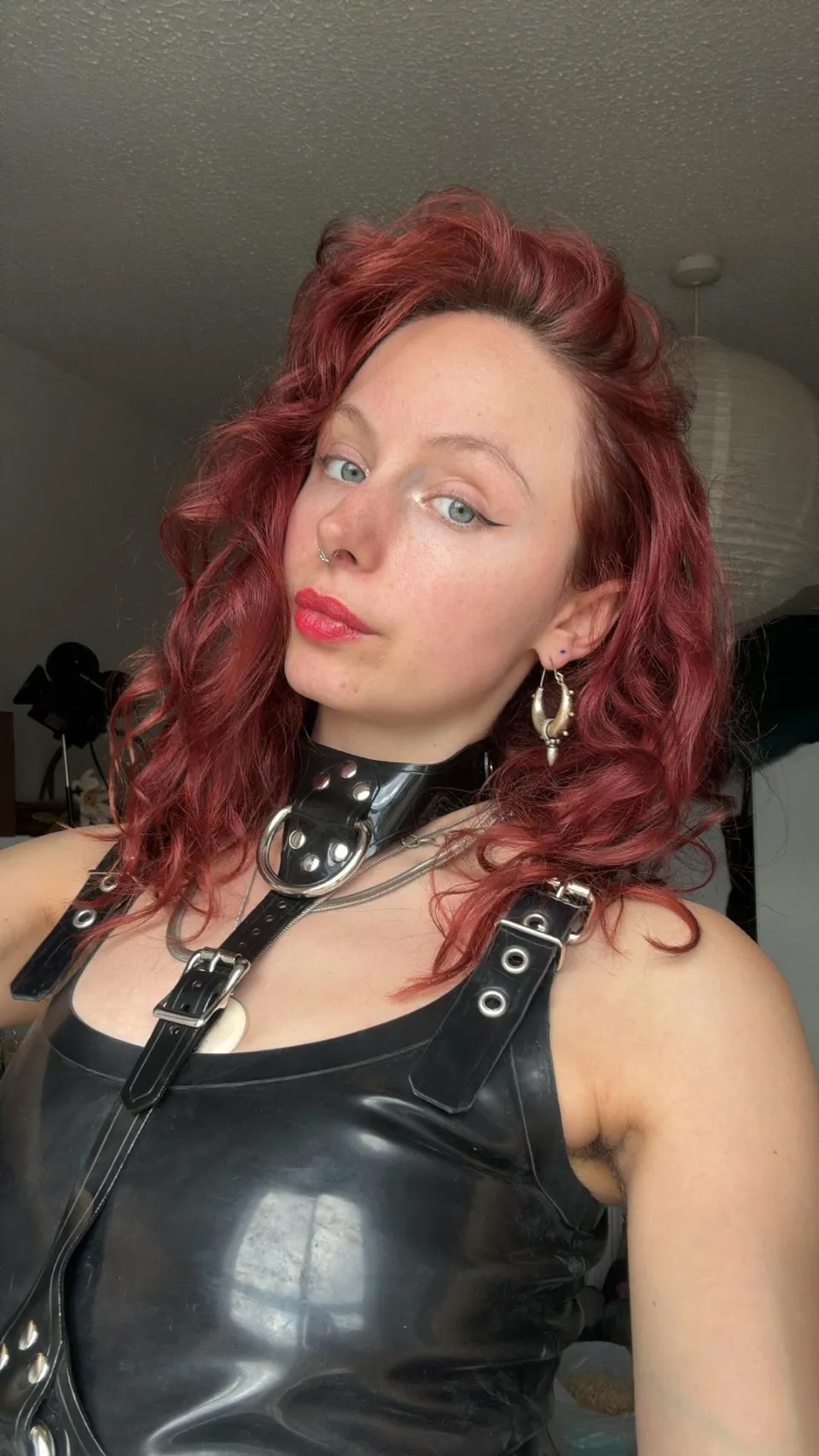 Ballbusting Bella