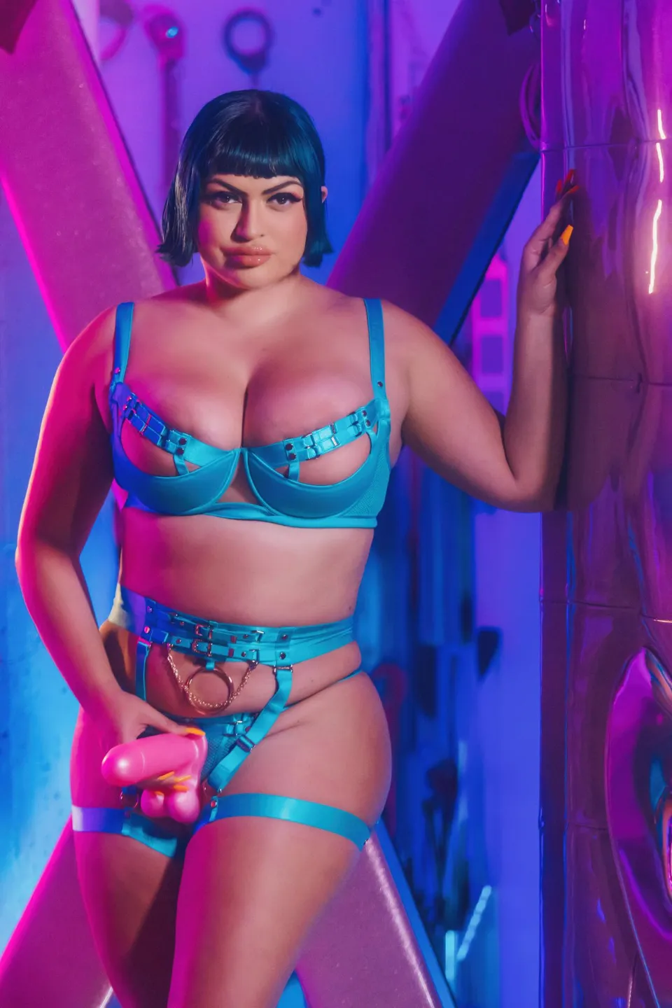 Mistress Veronica Vixen