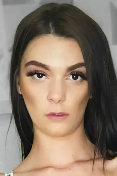 Maddison Rose