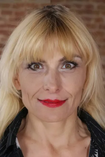 Valeria Blond