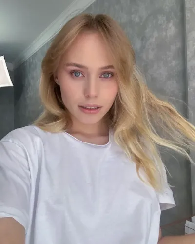 Mari Moore
