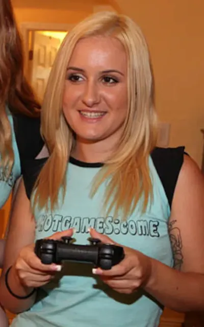 Vee Cummings