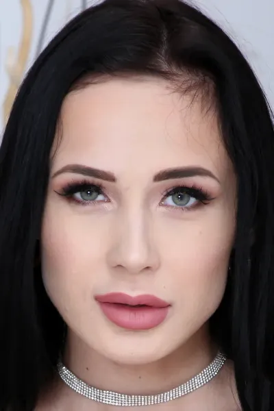 Nicole Love