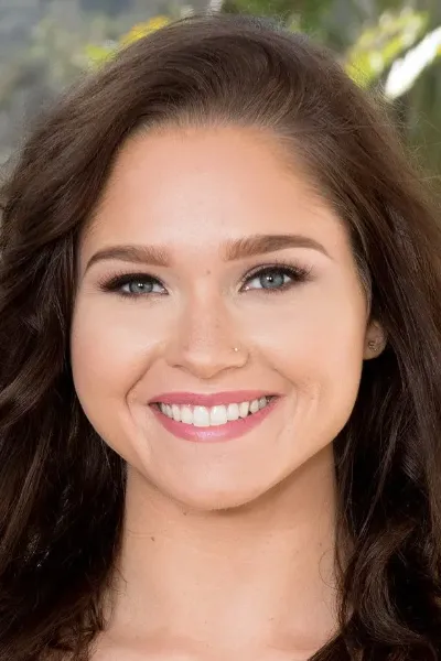 Zoe Bloom