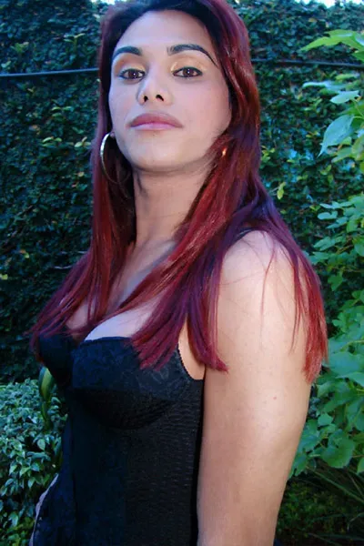 Claudia Lins