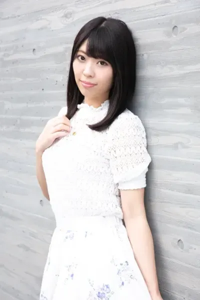 Riri Momoka