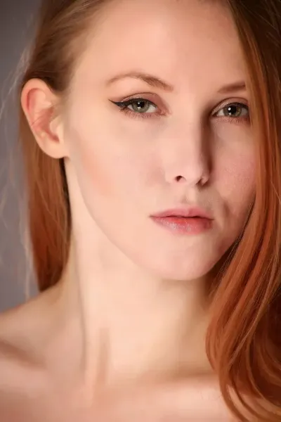 Cora Holunder