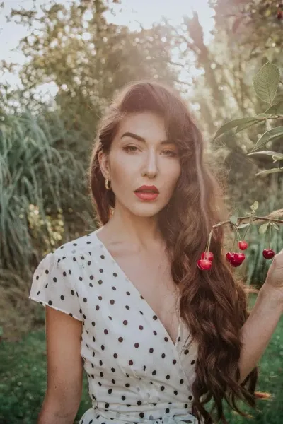 Valerie August