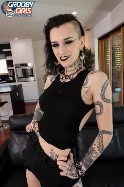 Viviana Rose